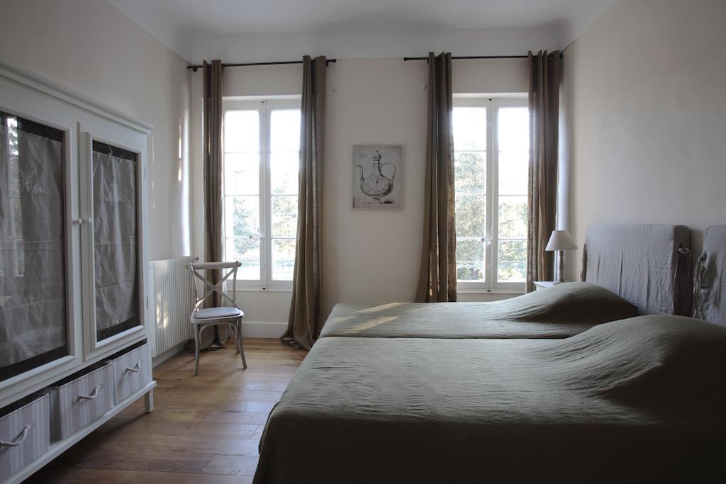Bed and Breakfast La Maison R Pignans Zimmer foto
